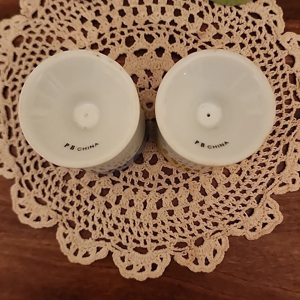 Pottery Barn Set of Four China Egg Cups Pastel Easter Eggs